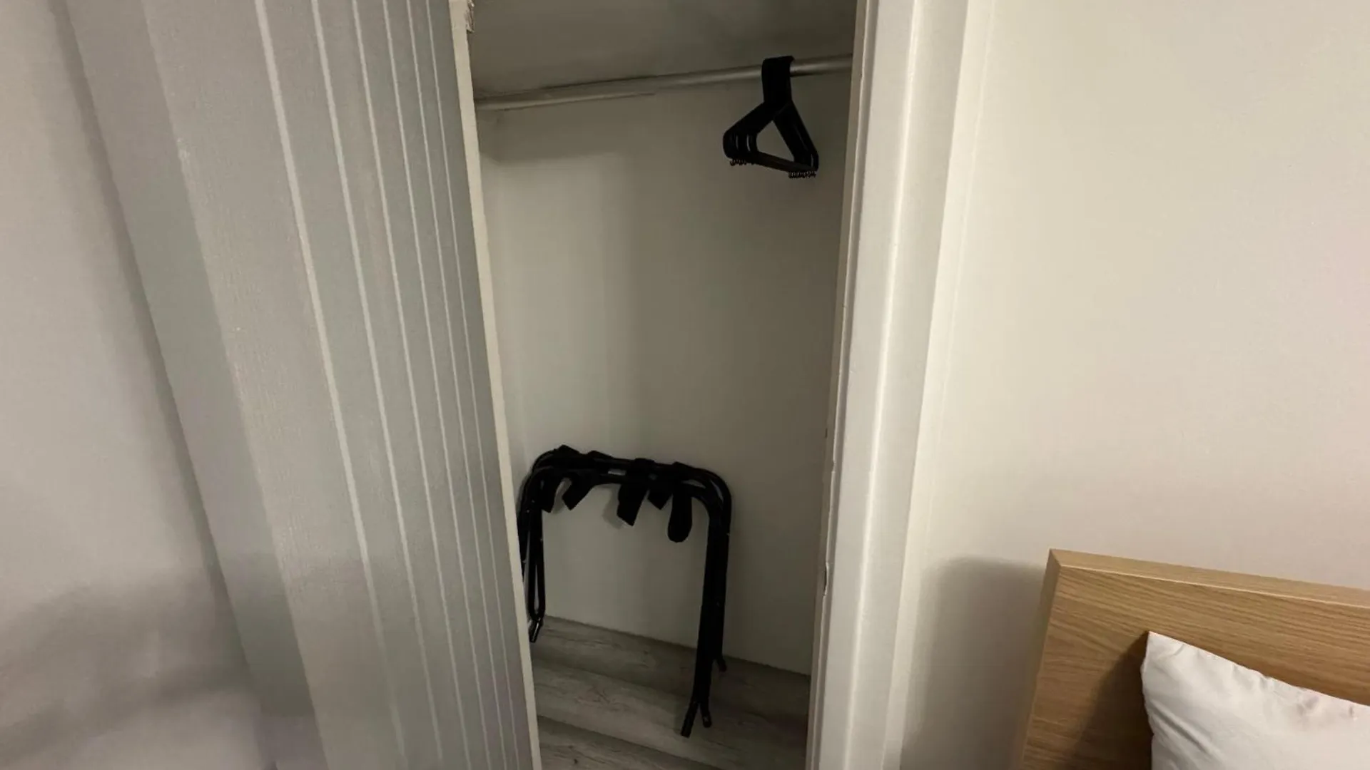 Stylish 2Br, Fast Wifi With Balcony Apartment London