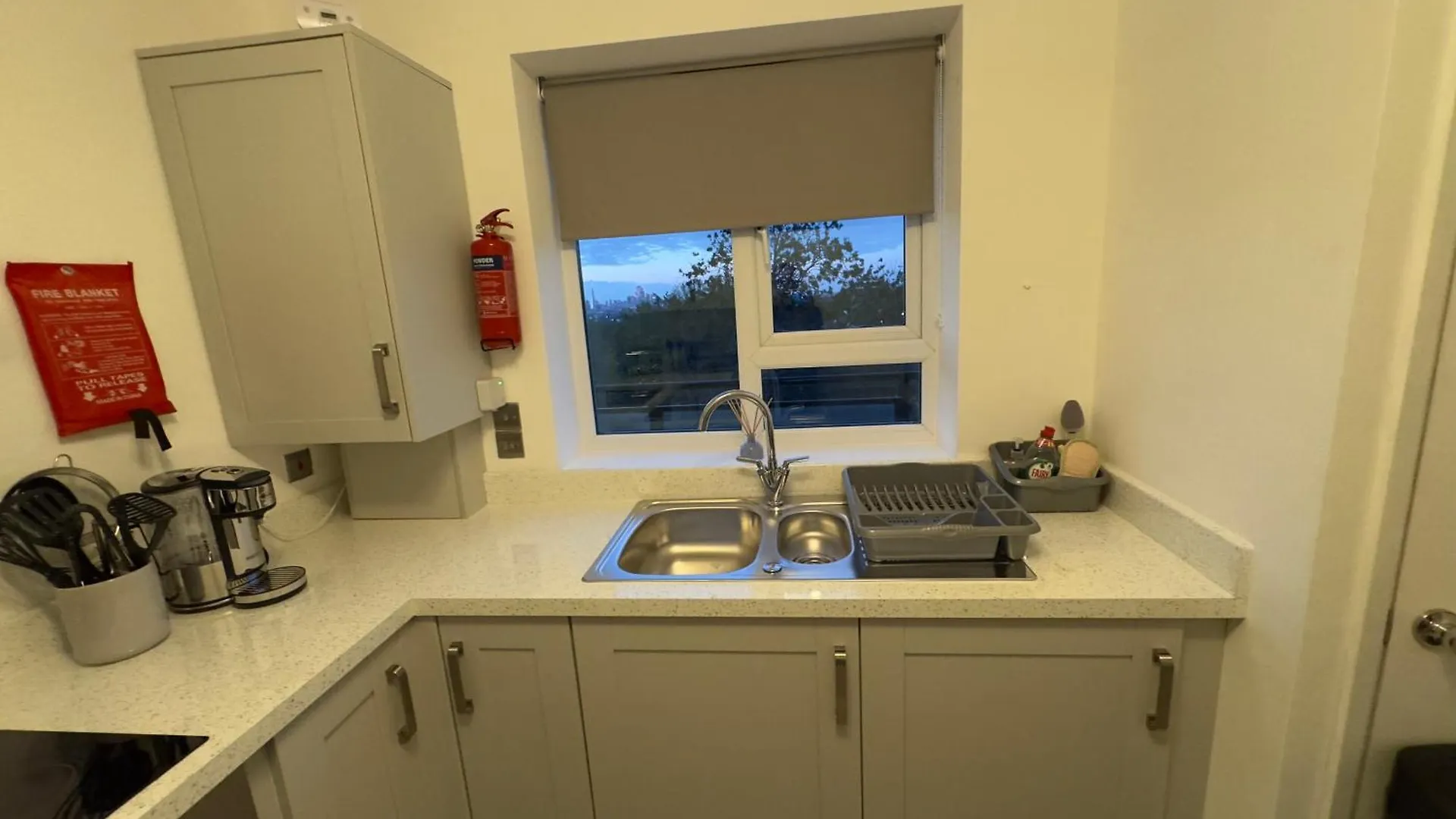 Appartamento Stylish 2Br, Fast Wifi With Balcony Londra Regno Unito