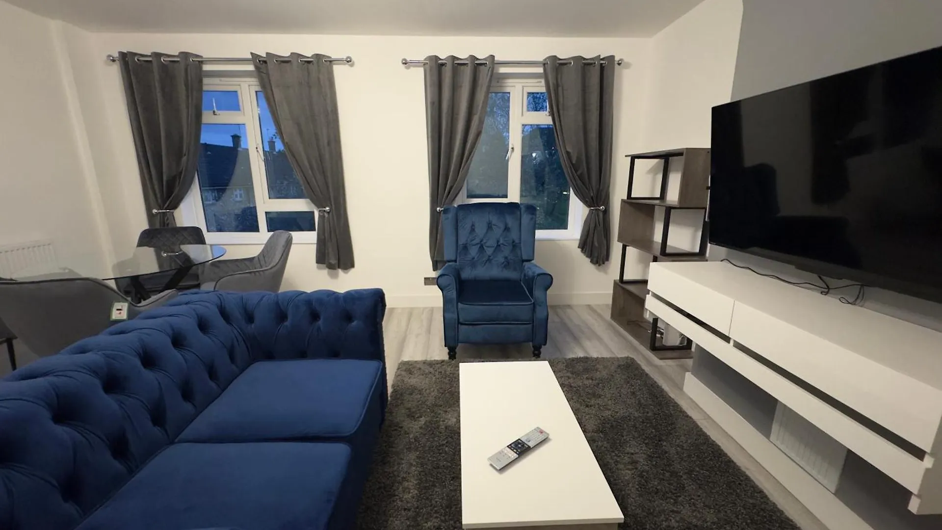 Appartamento Stylish 2Br, Fast Wifi With Balcony Londra