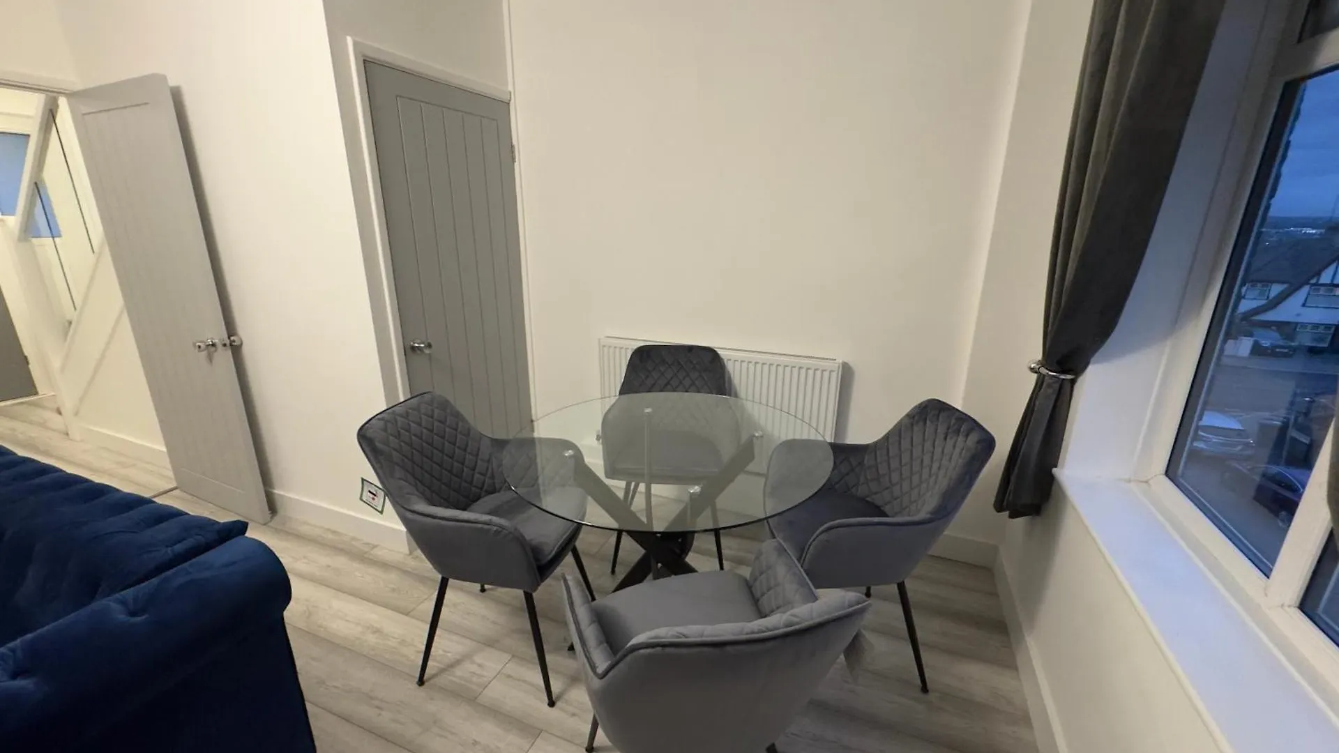 Appartamento Stylish 2Br, Fast Wifi With Balcony Londra 0*,